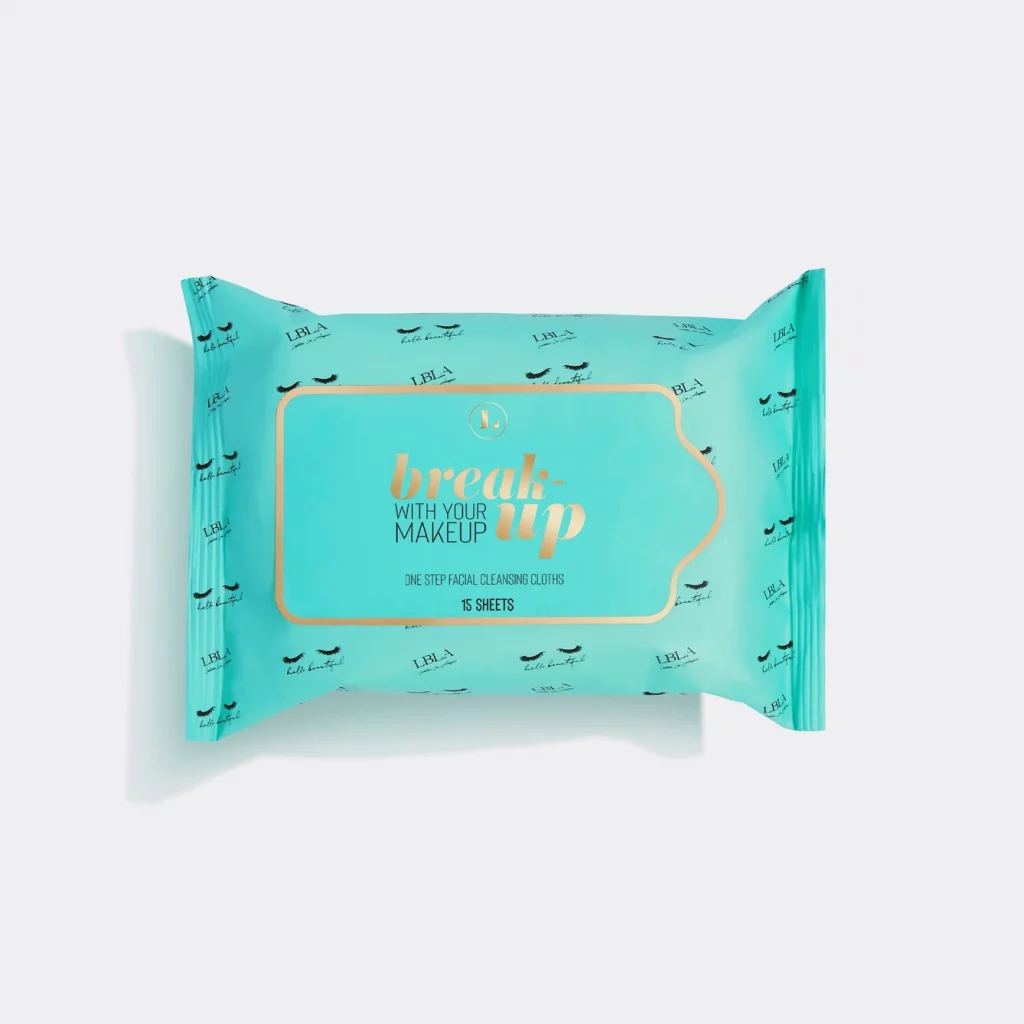Travel Makeup wipes | Flutter and Wink in Vancouver, Washington